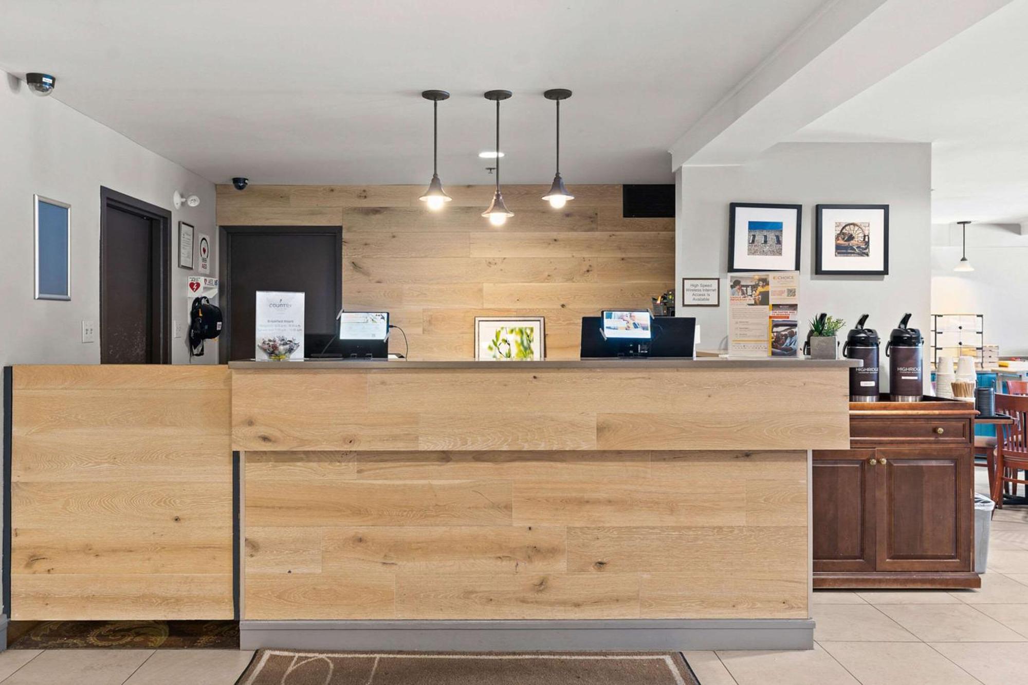 Country Inn & Suites By Radisson, Saskatoon, Sk מראה חיצוני תמונה