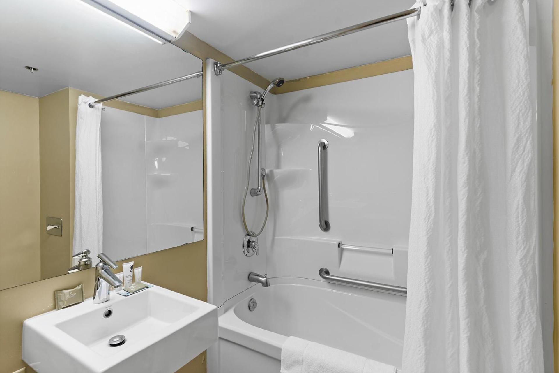 Country Inn & Suites By Radisson, Saskatoon, Sk מראה חיצוני תמונה