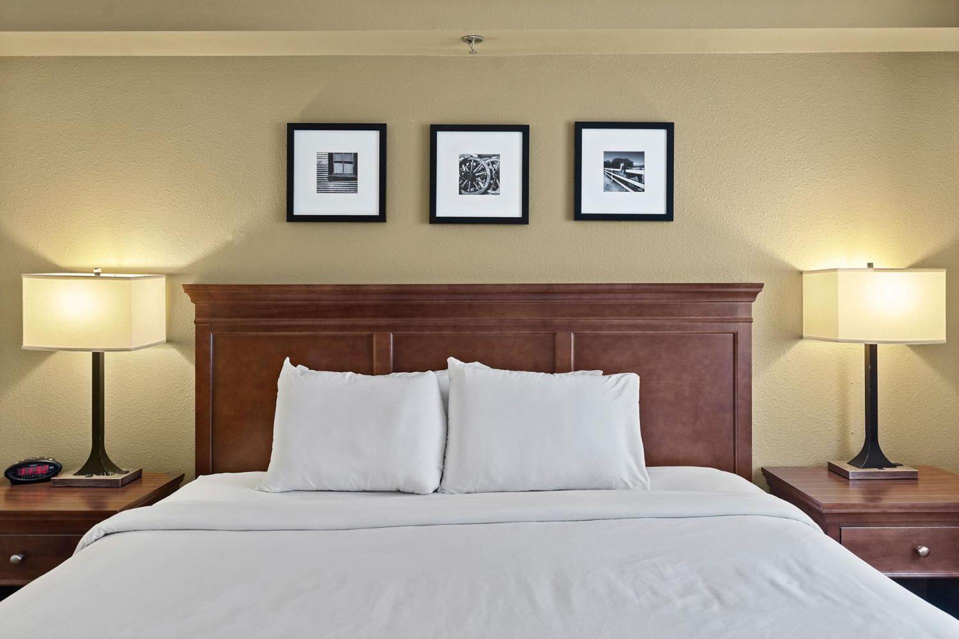 Country Inn & Suites By Radisson, Saskatoon, Sk מראה חיצוני תמונה