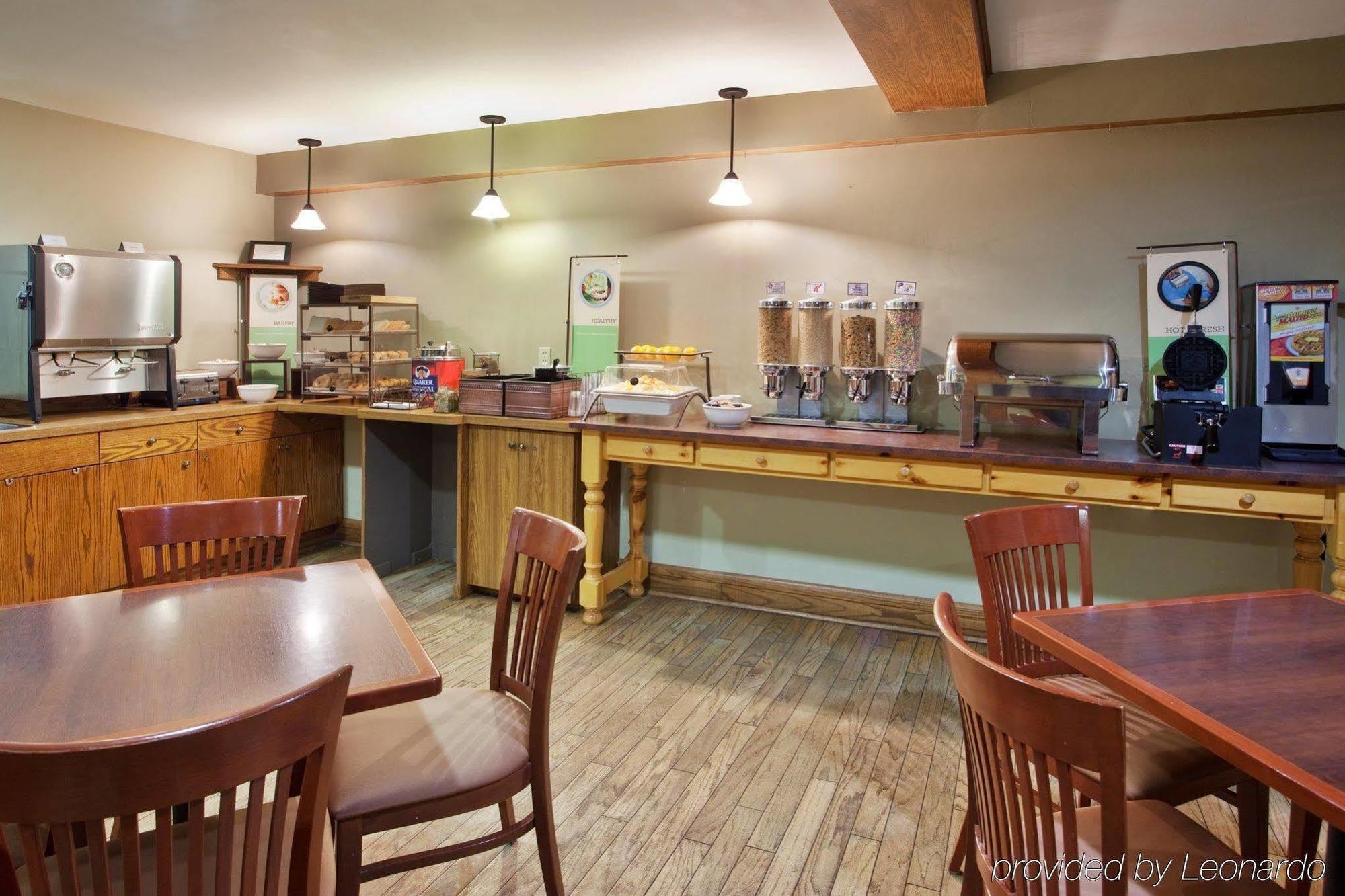 Country Inn & Suites By Radisson, Saskatoon, Sk מראה חיצוני תמונה