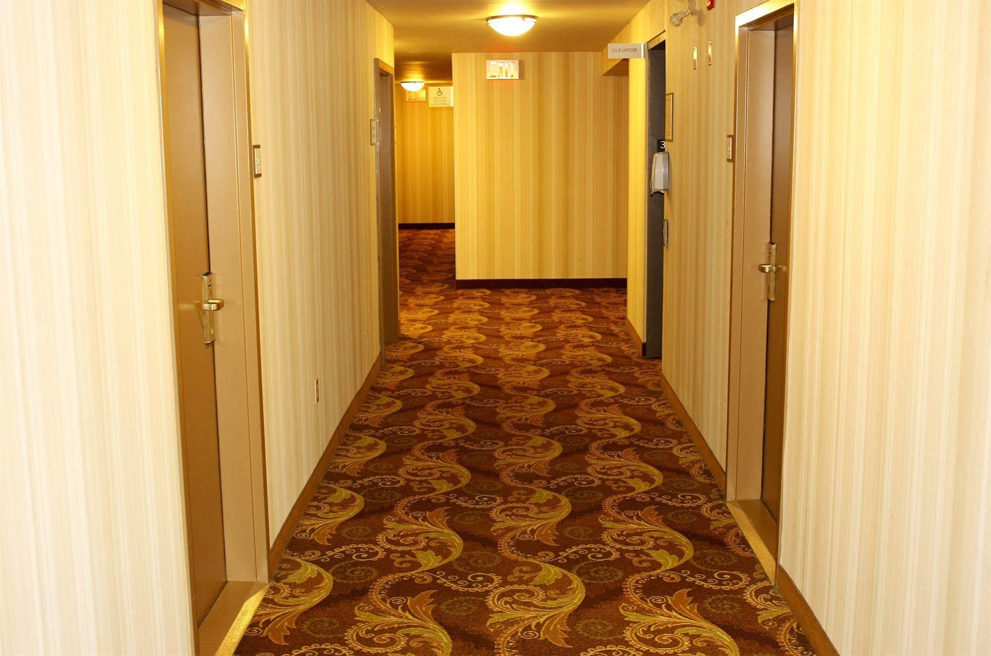 Country Inn & Suites By Radisson, Saskatoon, Sk מראה חיצוני תמונה